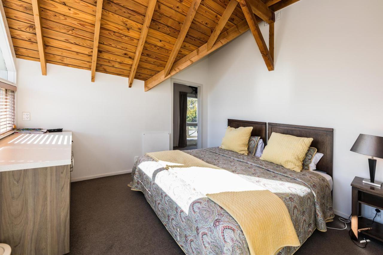 Bold Peak Lodge Queenstown Exterior photo