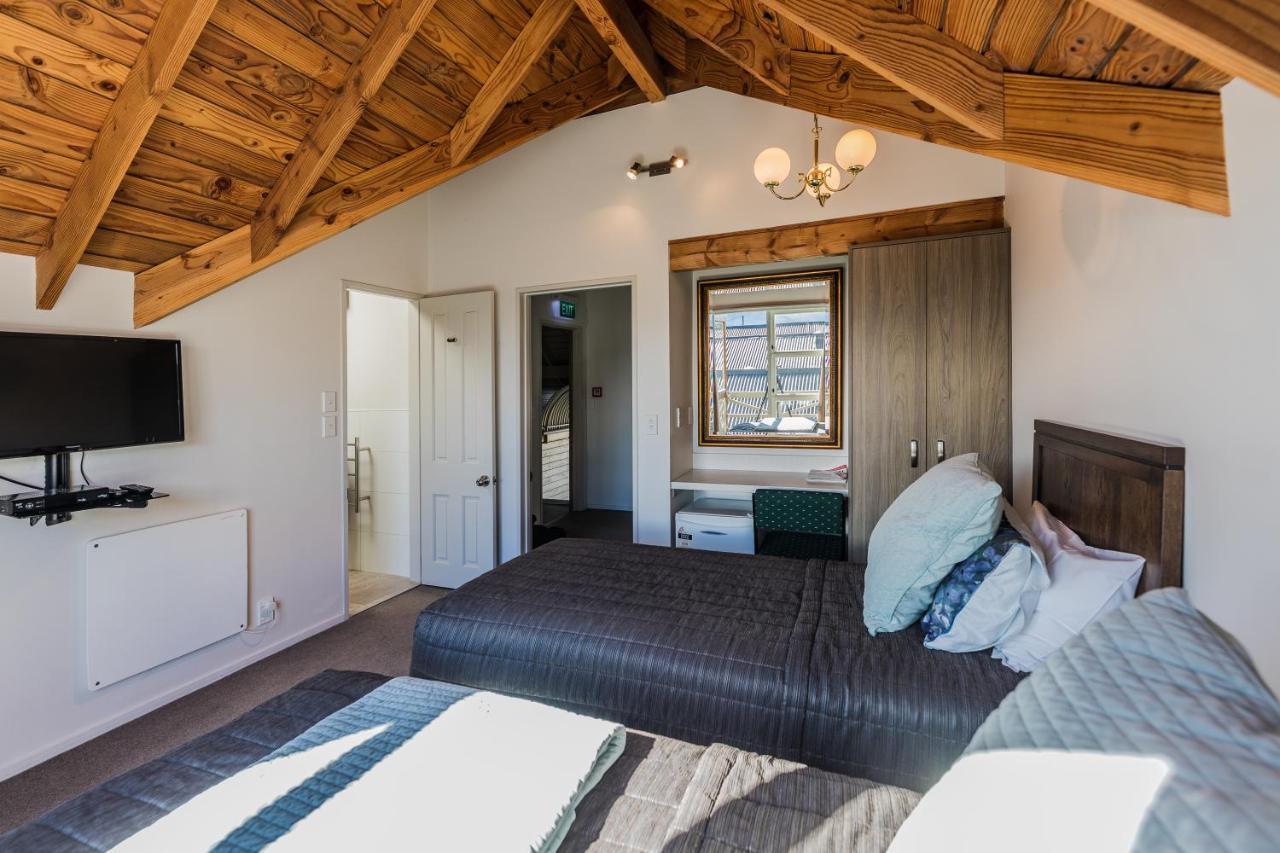 Bold Peak Lodge Queenstown Exterior photo